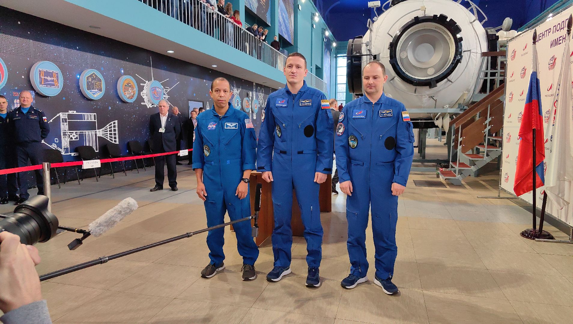 космонавт, Байконур, мкс, станция,