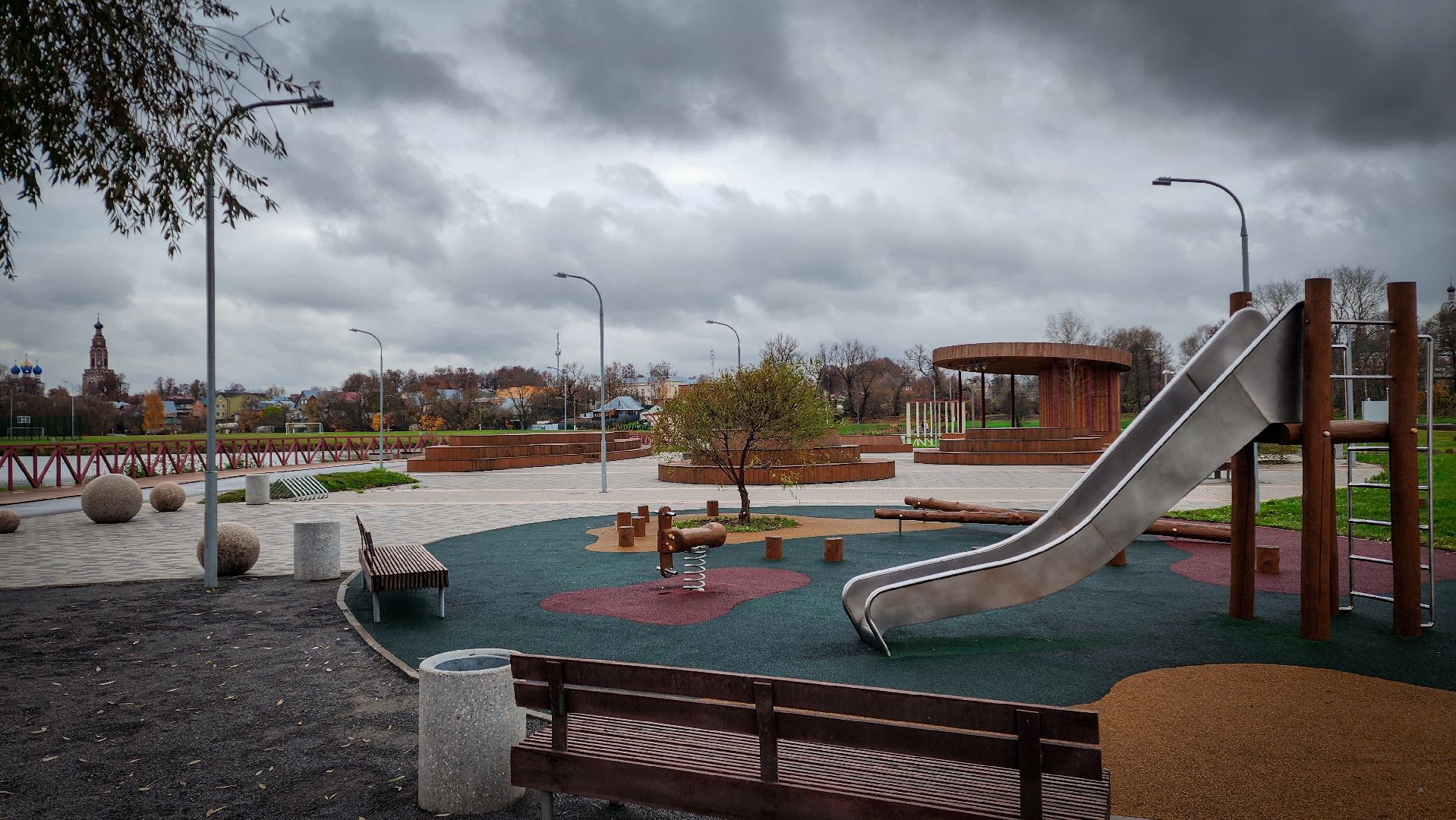 бронницы, парк бронницкий луг, выходные в парке, день народного единства в парке,