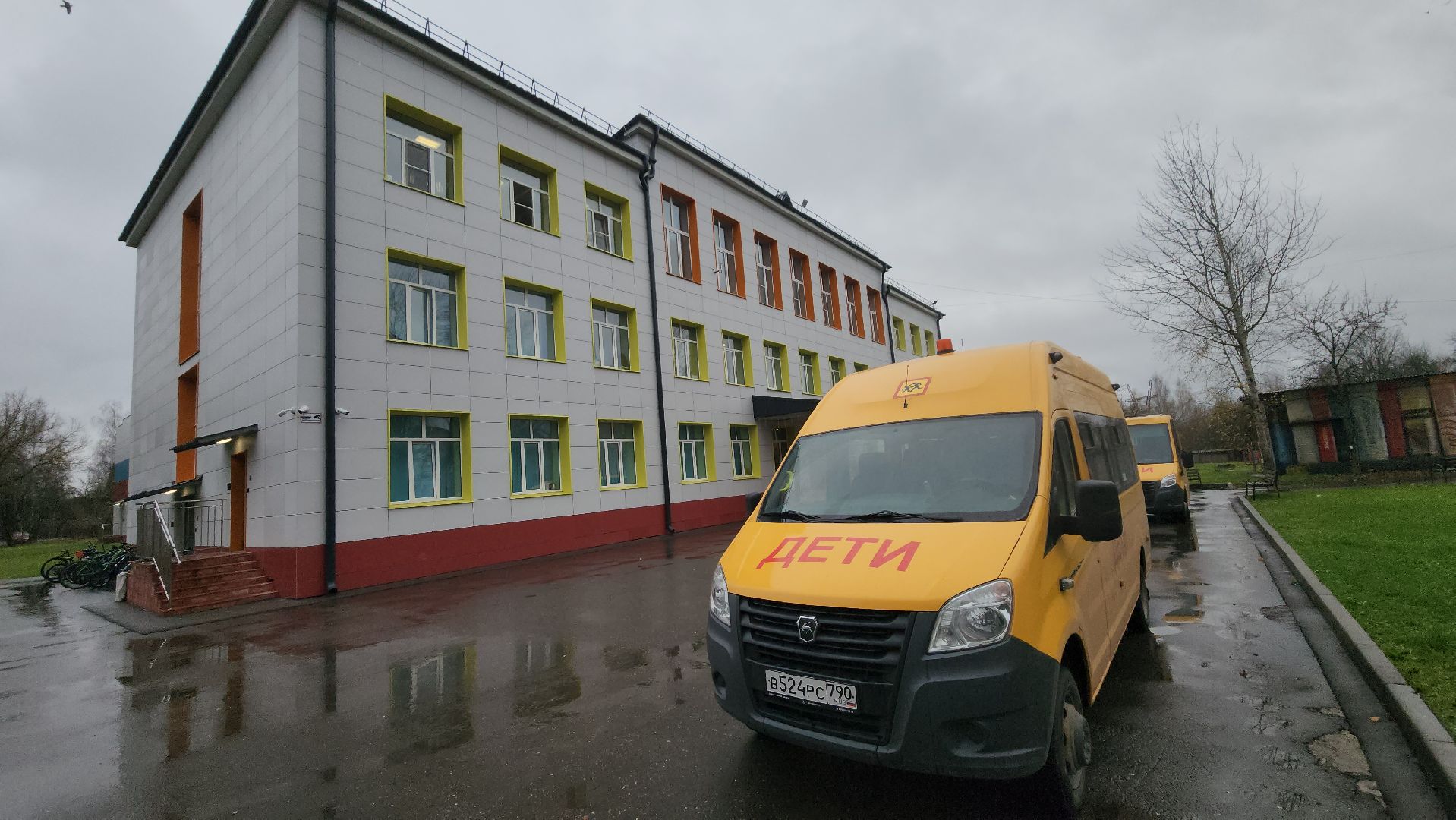 серпухов, поселок пролетарский, парта героя сво,