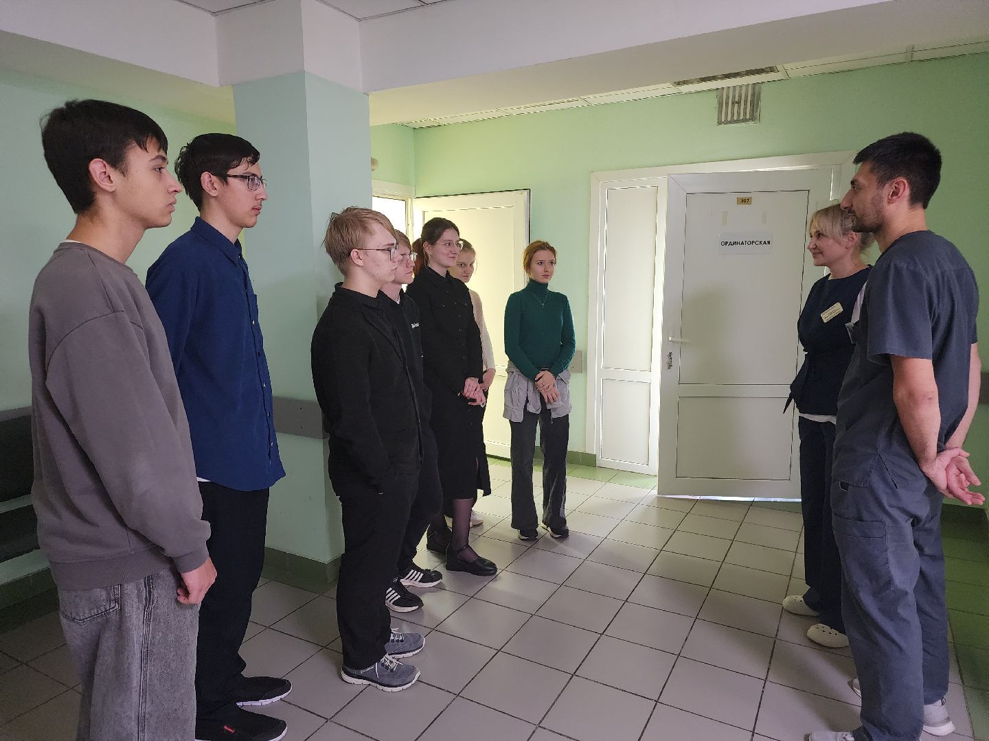 фрязино, медицинский класс, экскурсия, больница, школьники,