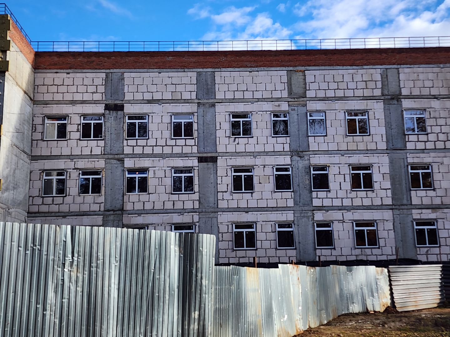 чехов, поселок мещерское, психиатрическая больница, новый лечебный корпус, строительство, реконструкция, фасадные работы, утепление фасада, гидроизоляция, вентилируемый фасад, внутренняя отделка помещений, остекление, возведение перегородок, инженерные сети, нацпроект здравоохранение, госпрограмма московской области,