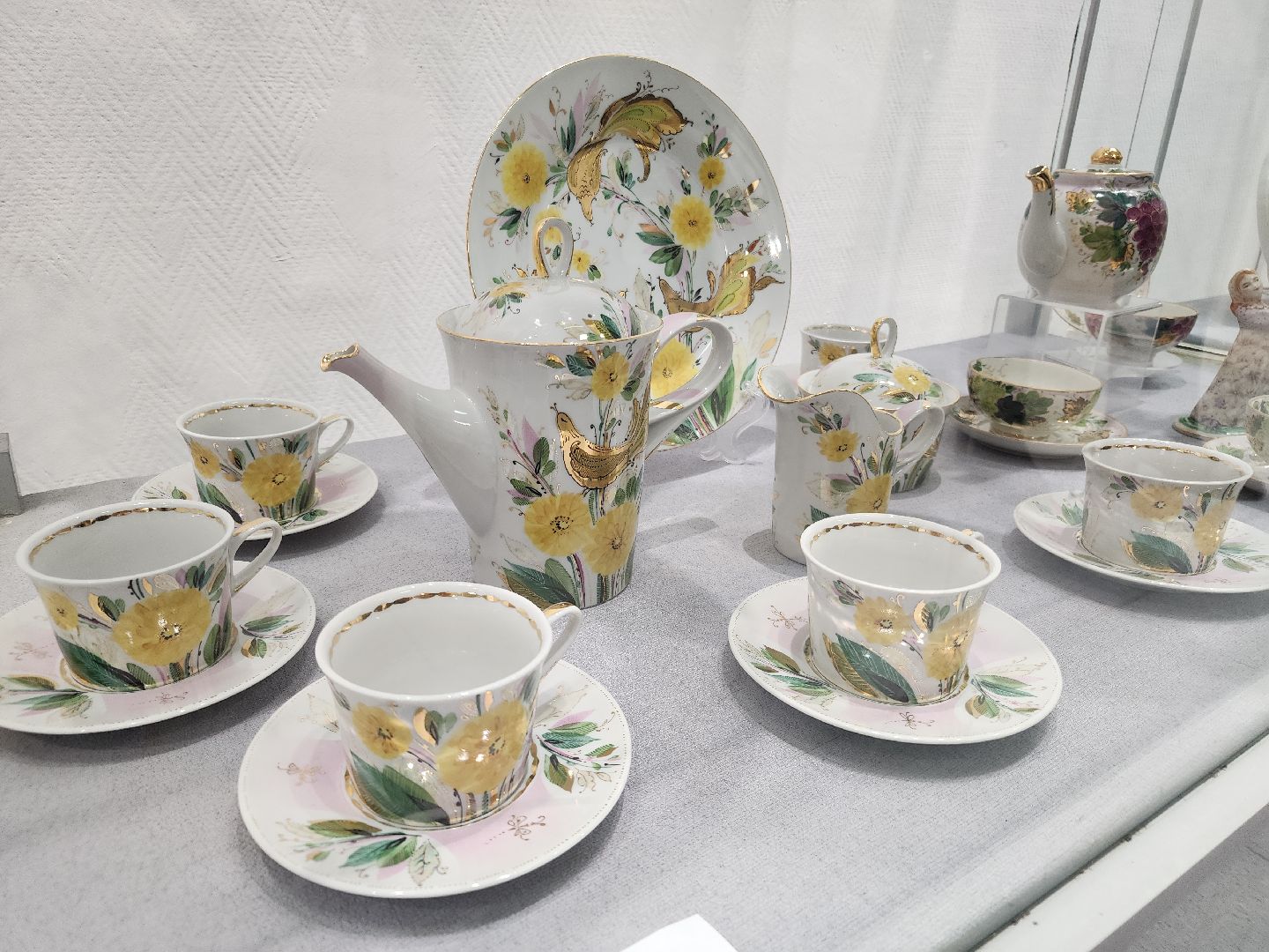 выставка фарфора, дулевский фарфор, орехово-зуевский округ,выставочный зал,