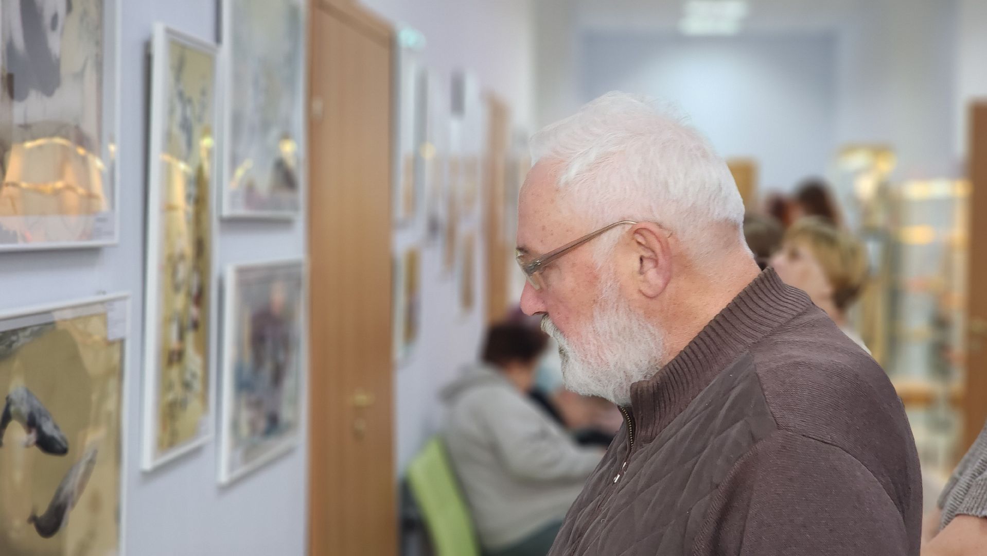 волоколамск, выставка картин, библиотека,