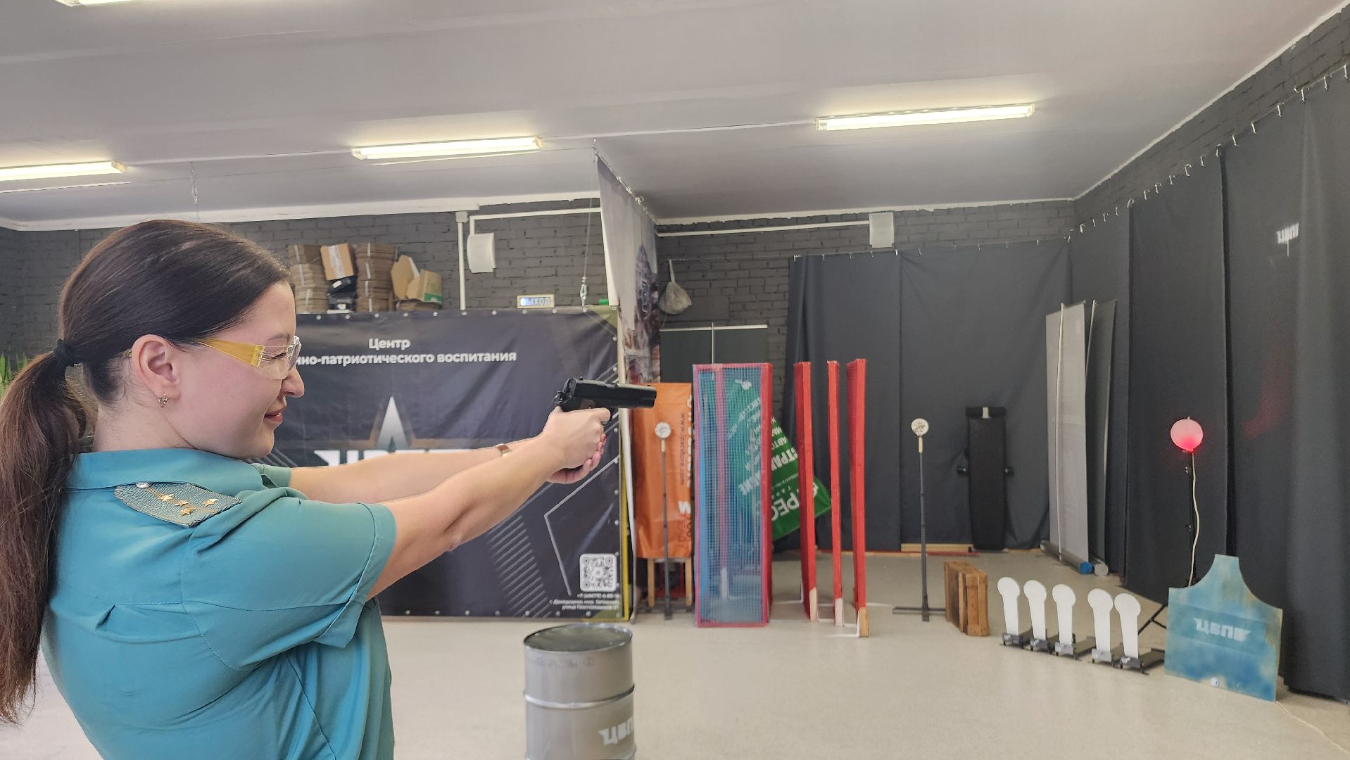 сотрудники таможни, таможня, подмосковье , домодедово, турнир по стрельбе, винтовка, пистолет, макет,