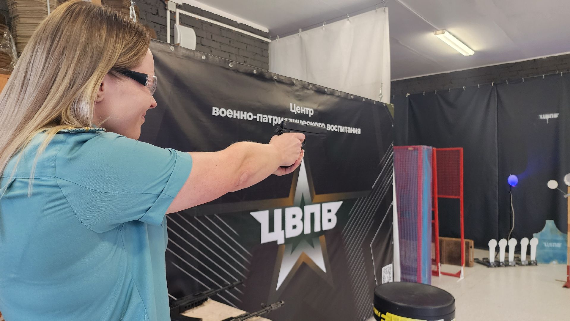 сотрудники таможни, таможня, подмосковье , домодедово, турнир по стрельбе, винтовка, пистолет, макет,