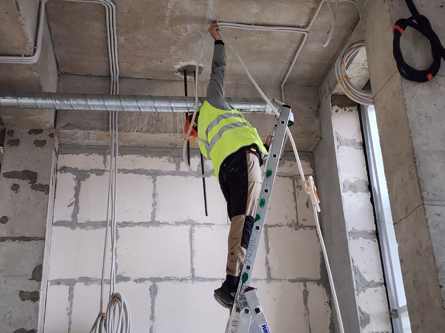 чехов, улица мира 4а, детская поликлиника, строительство, инженерные сети,  внутренние коммуникации, наружные сети, канализация, водоснабжение, отопление, электроснабжение, вентиляция, кондиционеры, слаботочные системы,нацпроект здравоохранение, госпрограмма московской области,