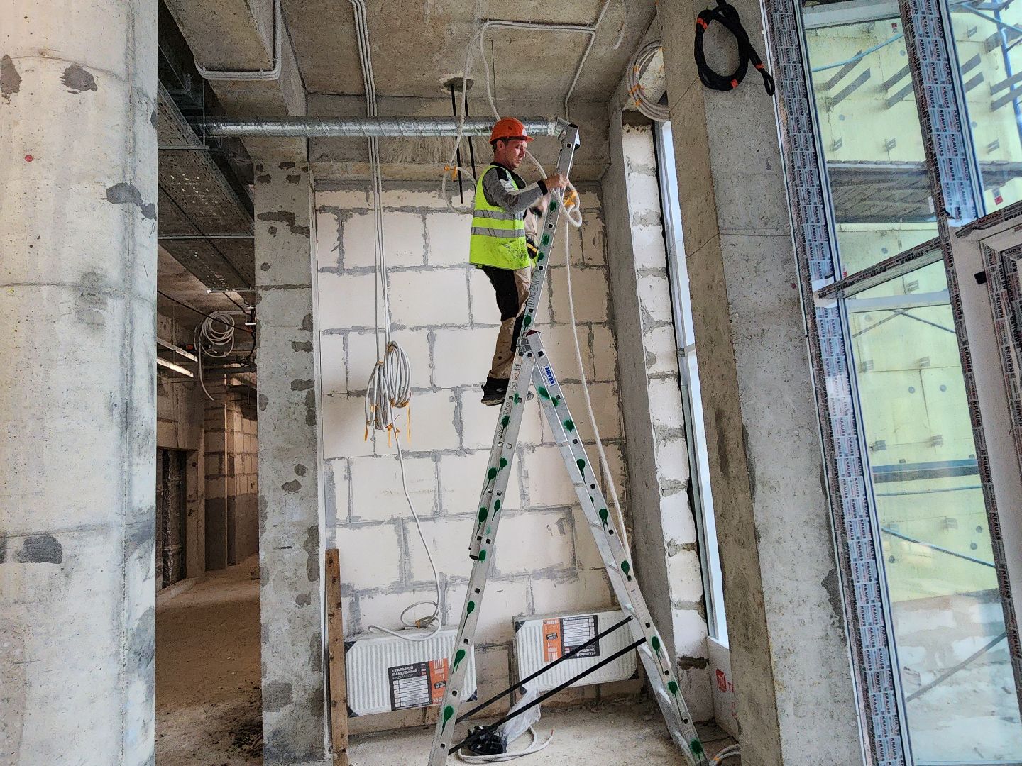 чехов, улица мира 4а, детская поликлиника, строительство, инженерные сети,  внутренние коммуникации, наружные сети, канализация, водоснабжение, отопление, электроснабжение, вентиляция, кондиционеры, слаботочные системы,нацпроект здравоохранение, госпрограмма московской области,