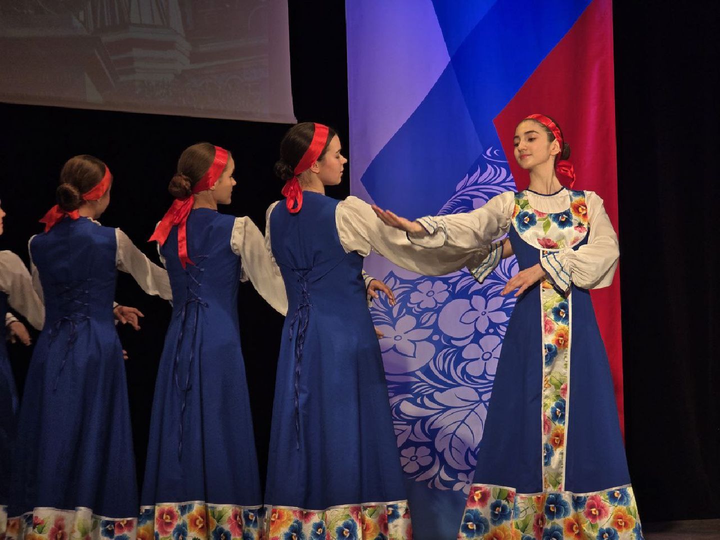 можайск, можайский муниципальный округ, подмосковье, день народного единства, праздник, женщина-герой 2025, общество, государственный праздник,