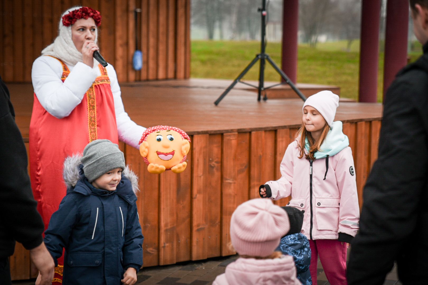 бронницы, день народного единства в бронницах, парк бронницкий луг, дети,