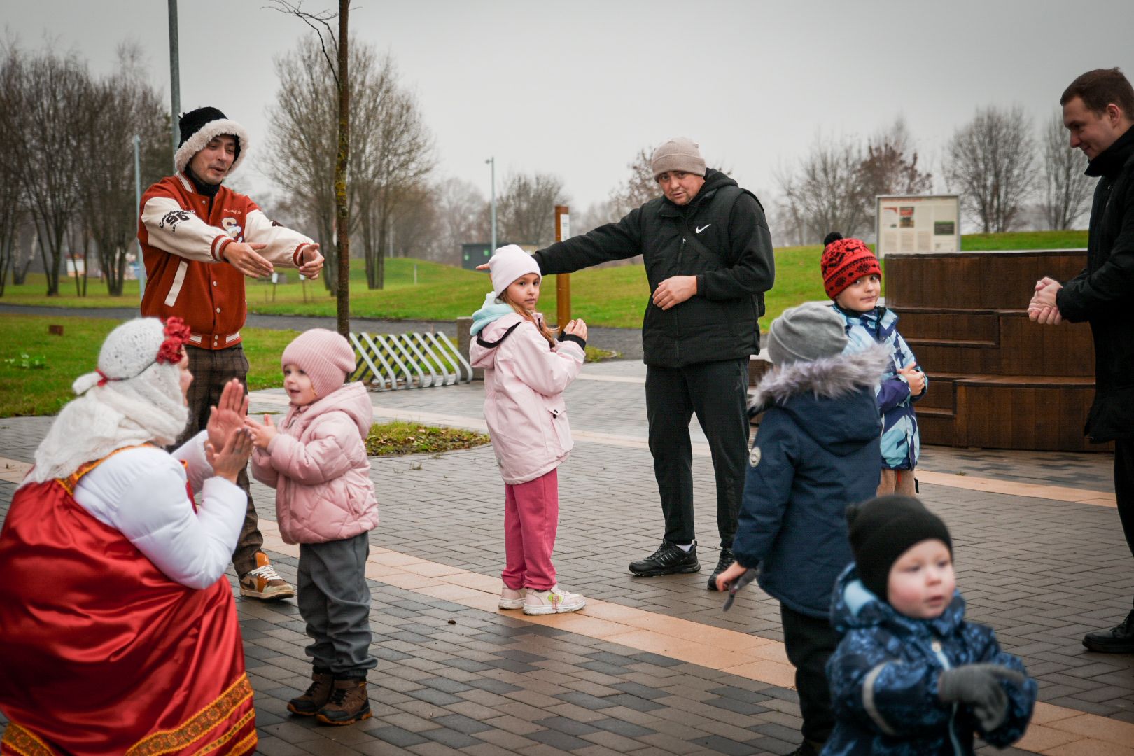бронницы, день народного единства в бронницах, парк бронницкий луг, дети,