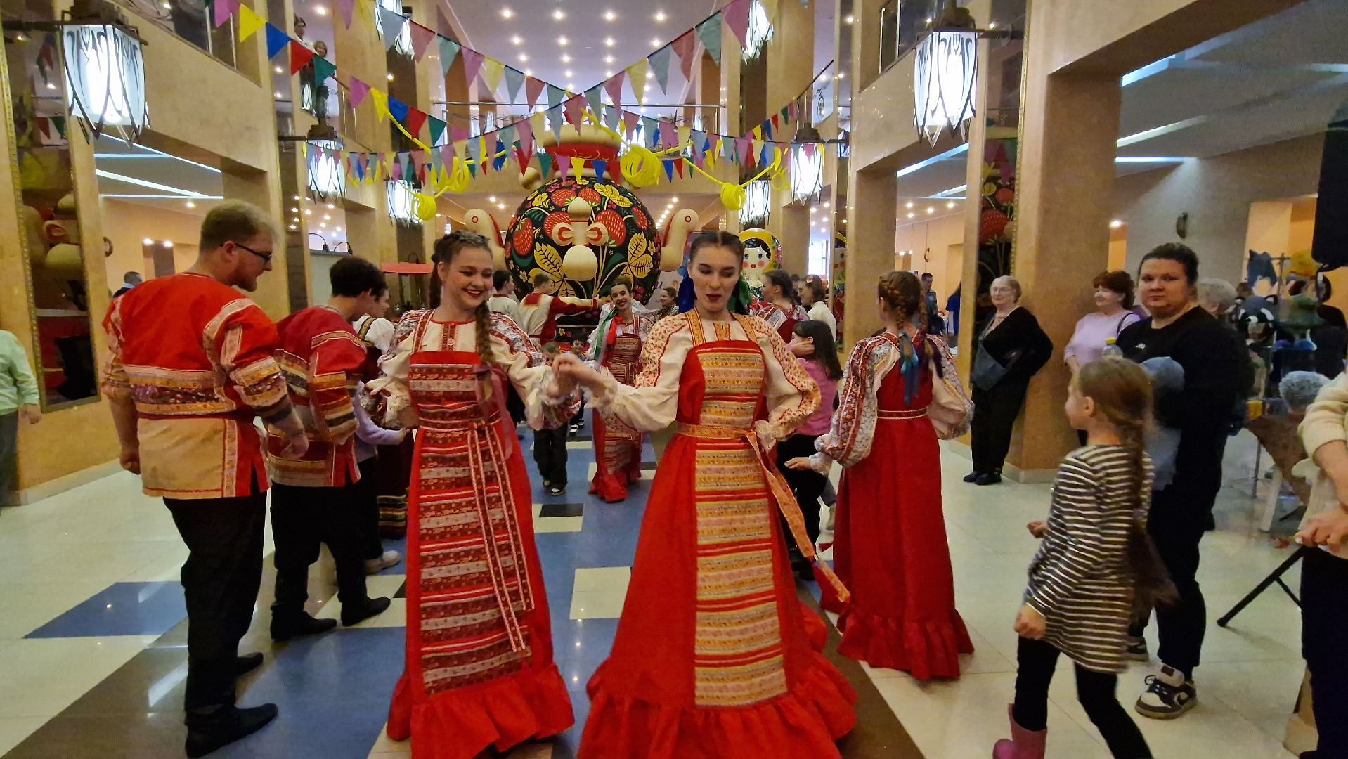 Дубна, деньнародногоединства,