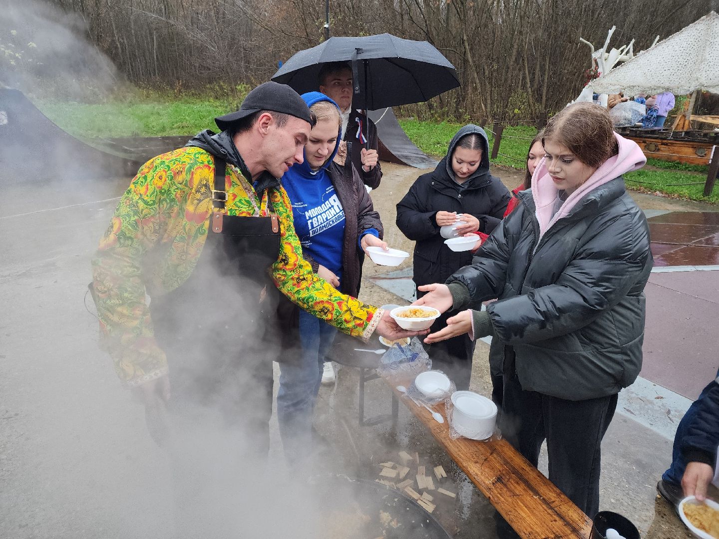 чехов, парк культуры и отдыха, день народного  единства, праздник, торжество, патриотические акции, флаг россии, флаги регионов россии, акция дружба народов, мастер-классы, конкурсы, исторический тест, волонтеры подмосковья, игровая программа, концерт,