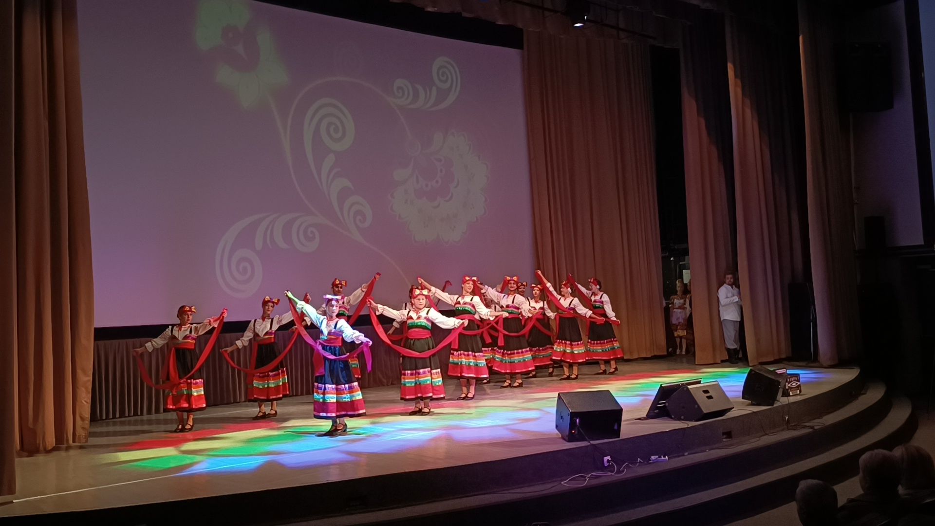 концерт, лобня, народные песни,