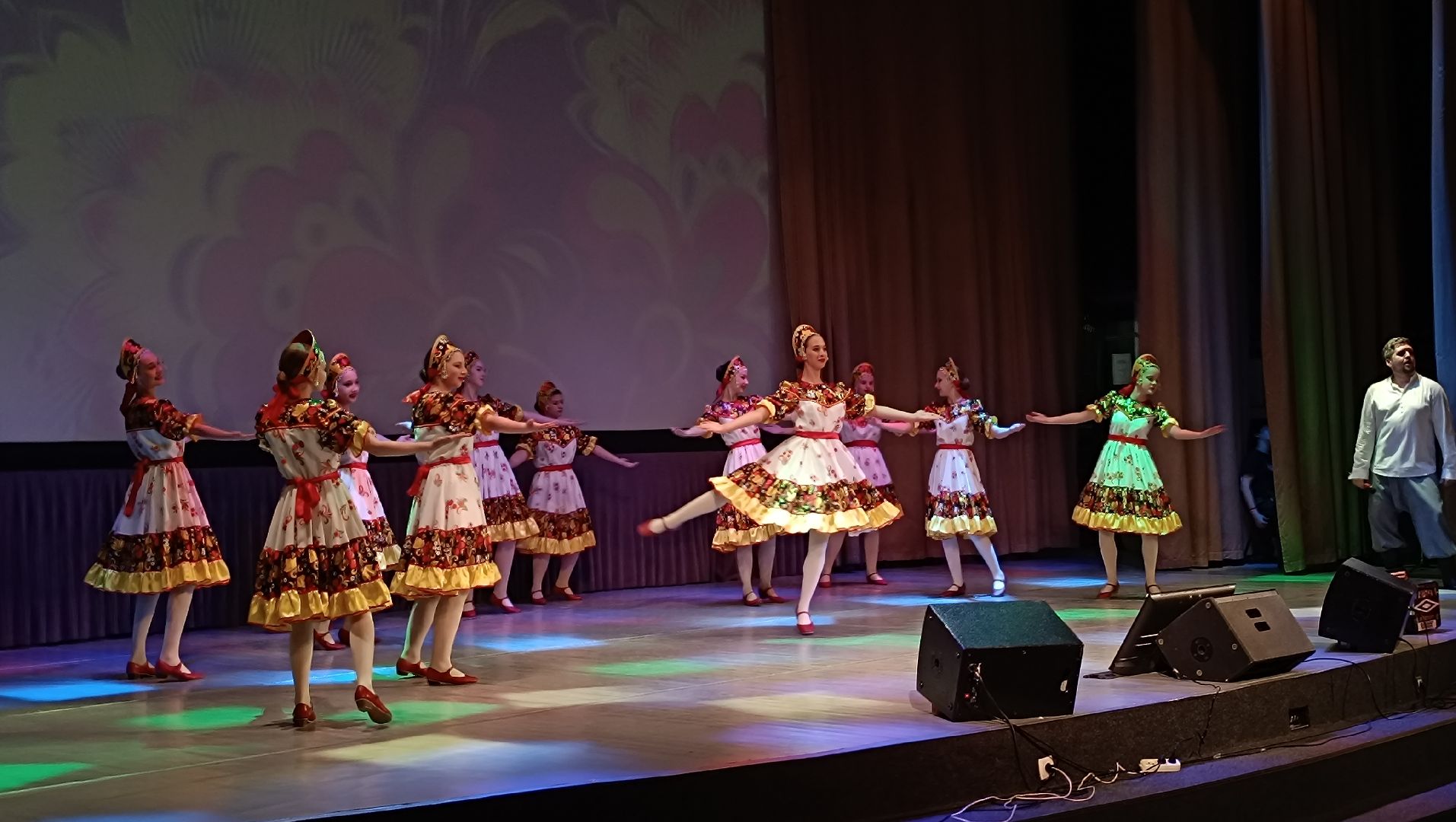 концерт, лобня, народные песни,