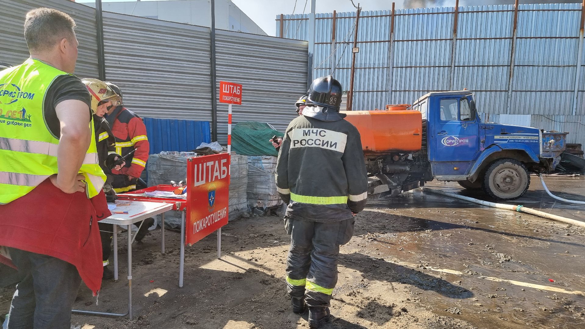 пожар, покрышки, склад, пожаротушение, МЧС, Дзержинский