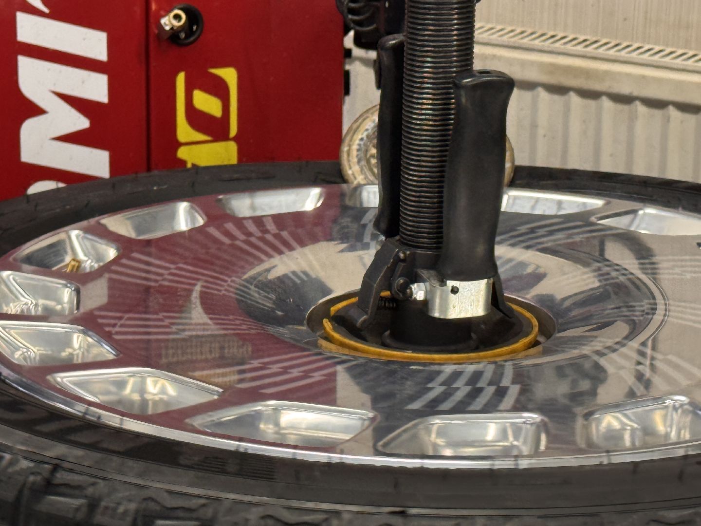 Утилизация шин, Шиномонтаж, Смена резины,