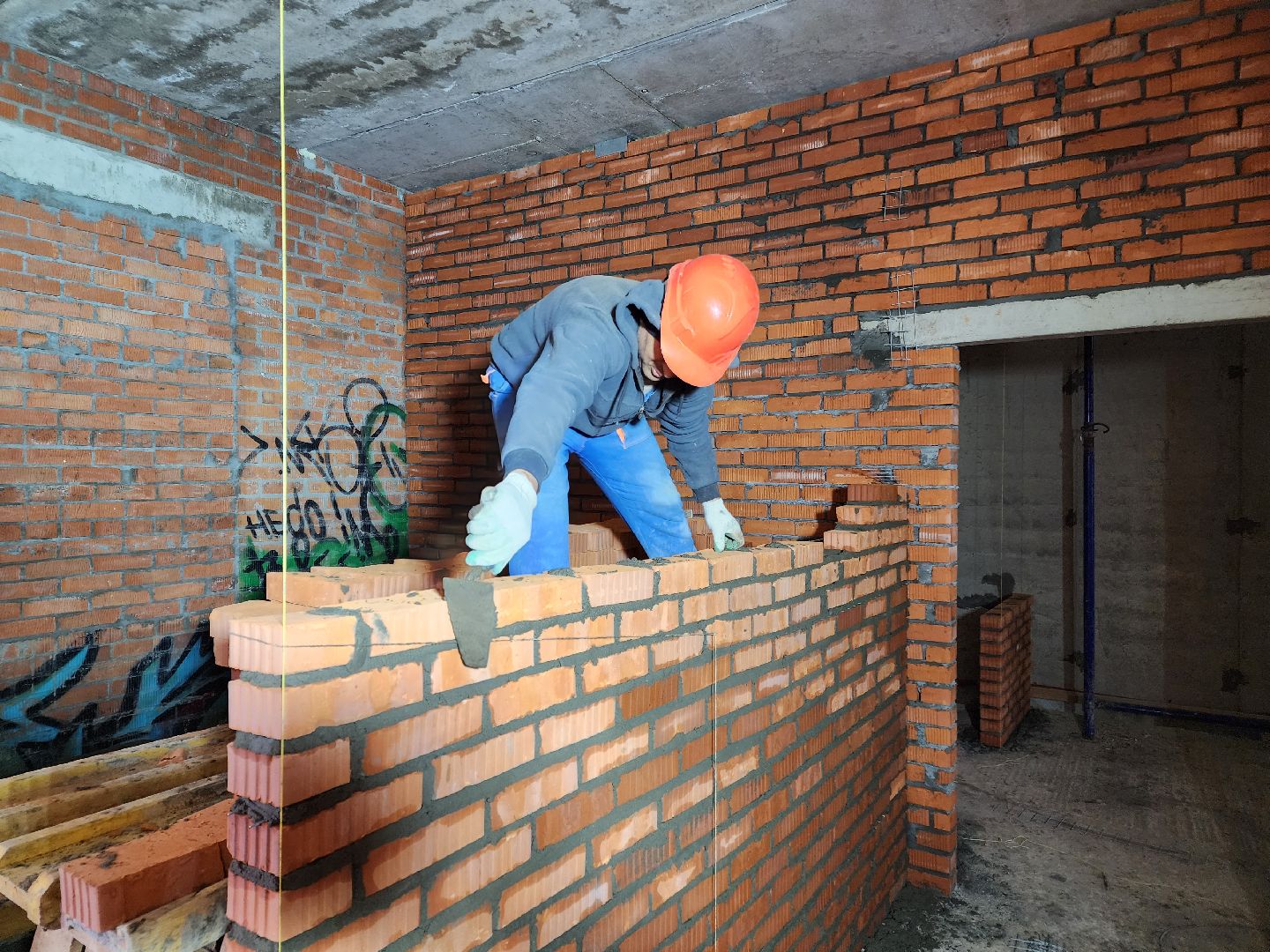 чехов, поселок мещерское, психиатрическая больница, новый лечебный корпус, строительство, реконструкция, внутренняя отделка помещений, оштукатуривание стен, кирпичная кладка, фасадные работы, остекление, инженерные сети, нацпроект здравоохранение, госпрограмма московской области,