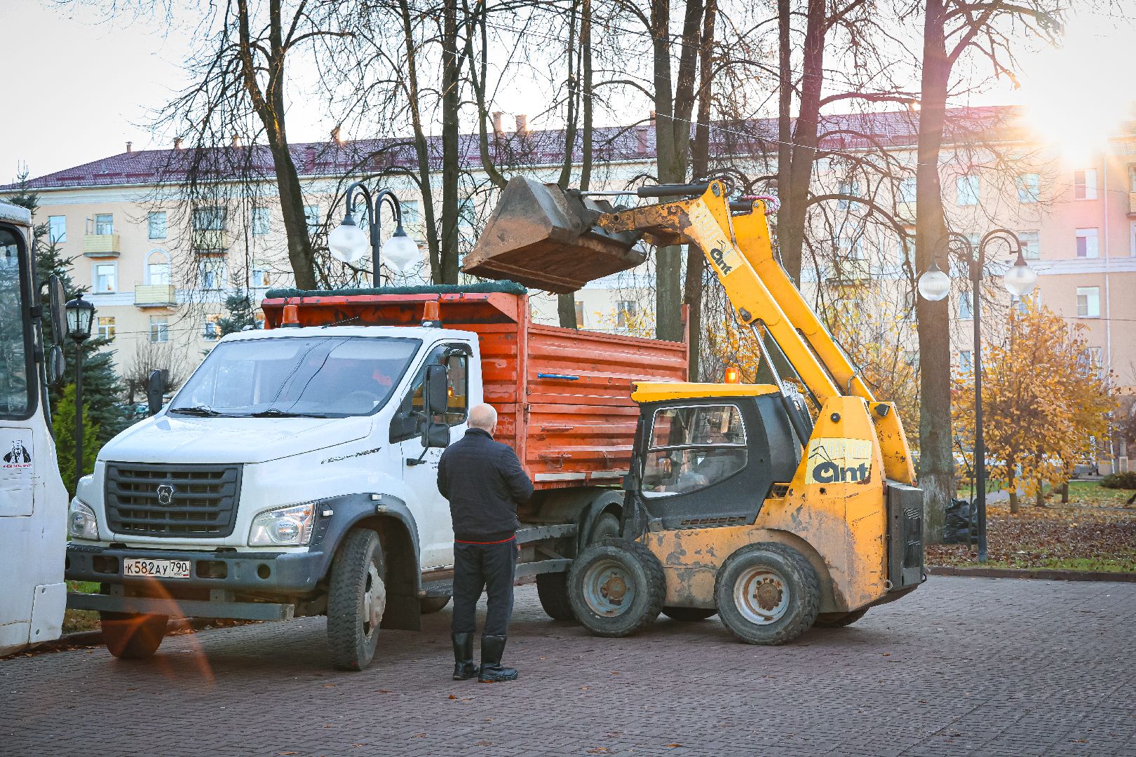клин, благоустройство, уборка листвы, жкх,