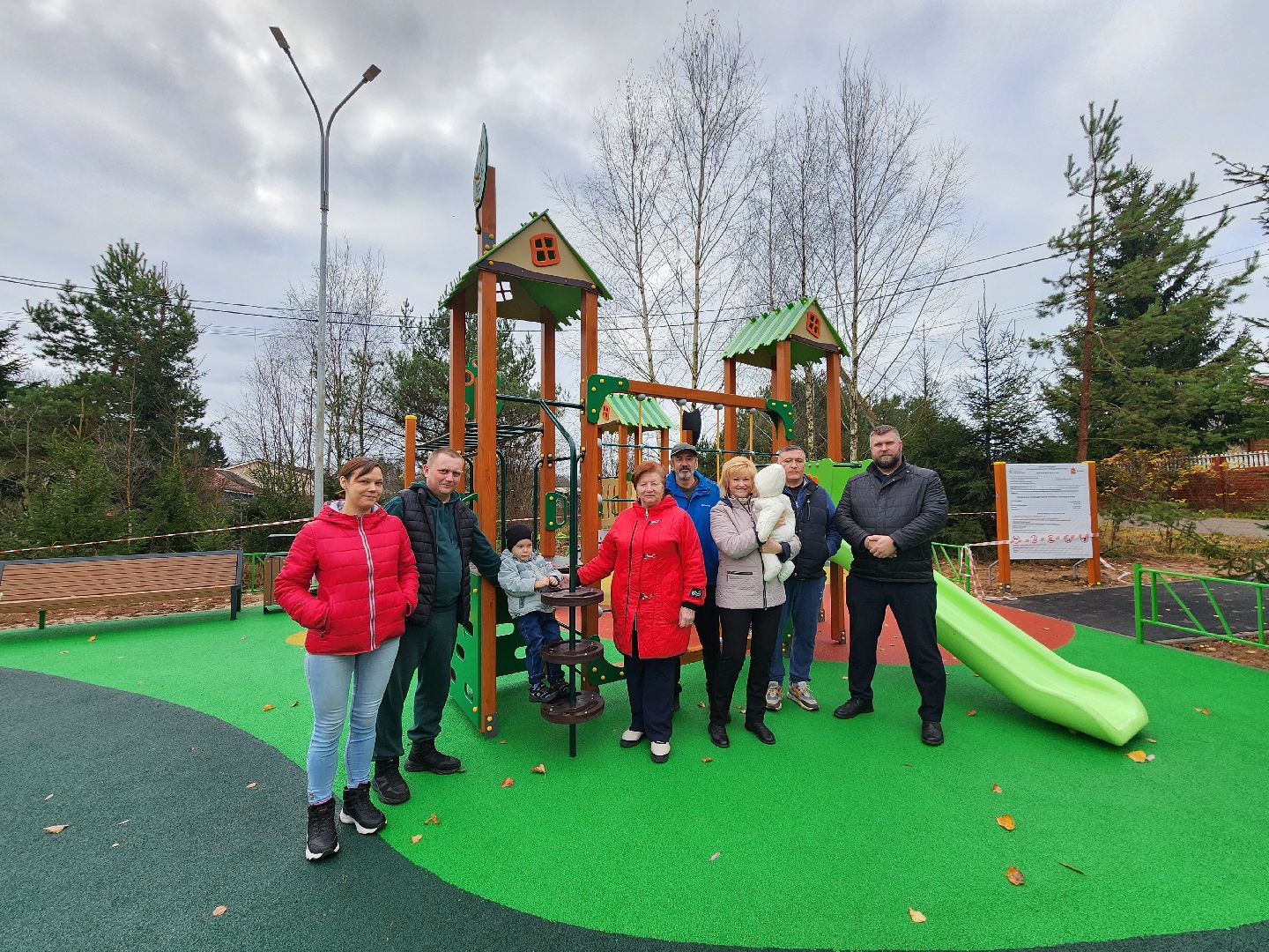 чехов, деревня костомарово, улица лесная, новая детская площадка, детская игровая площадка, игровой комплекс, проверка, инспекция, комиссия, первый заместитель главы округа, денис юрков, председатель совета депутатов, галина козина, депутат мособлдумы , татьяна никитас, программа инициативного бюджетирования,открытие, день матери,