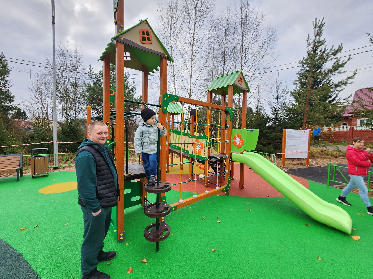 чехов, деревня костомарово, улица лесная, новая детская площадка, детская игровая площадка, игровой комплекс, проверка, инспекция, комиссия, первый заместитель главы округа, денис юрков, председатель совета депутатов, галина козина, депутат мособлдумы , татьяна никитас, программа инициативного бюджетирования,открытие, день матери,
