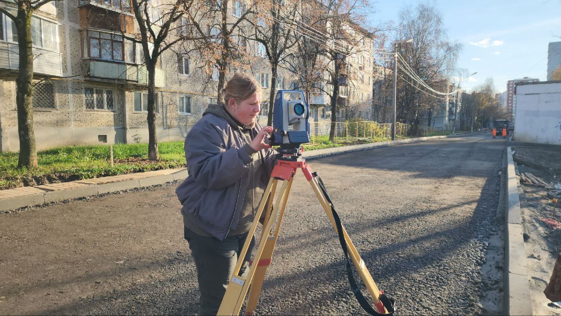 Геодезисты , Строительство дороги, Асфальтирование , Лобня ,
