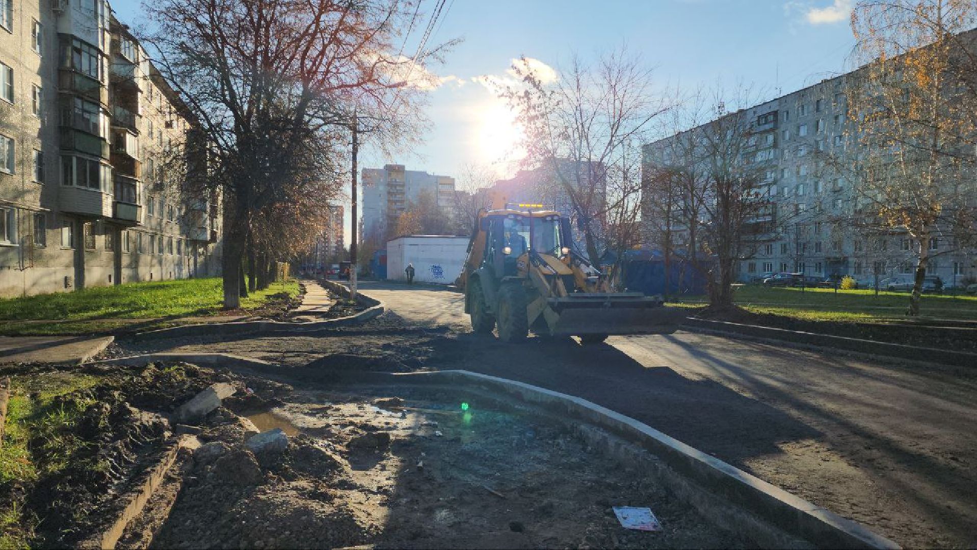 Геодезисты , Строительство дороги, Асфальтирование , Лобня ,