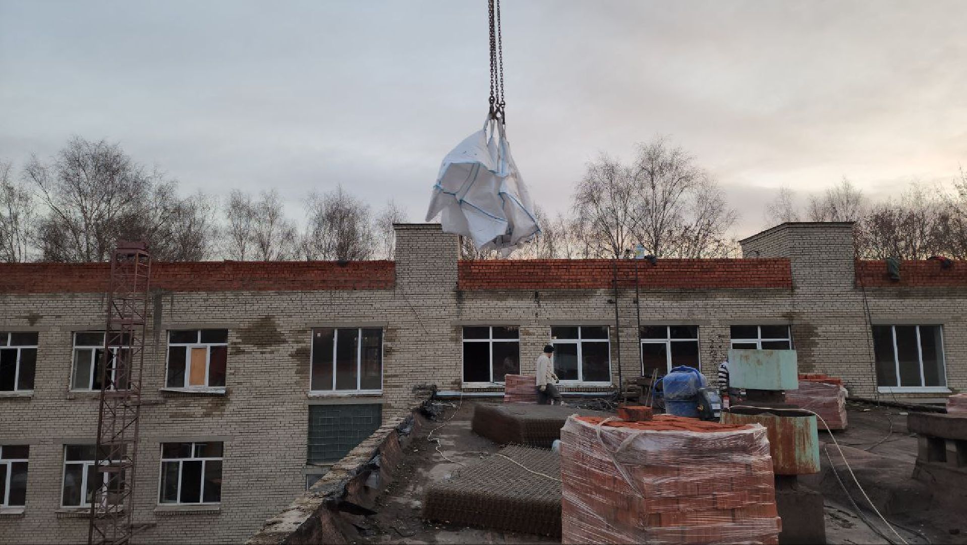 Лобня, Капитальный ремонт школы ,Ремонт кровли,