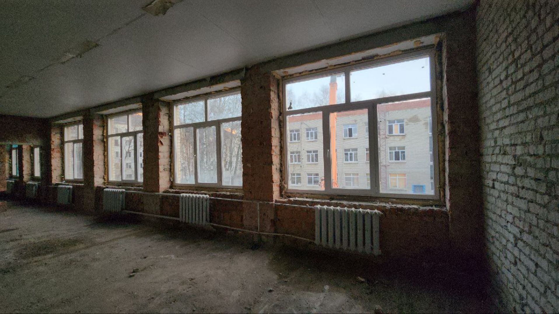 Лобня, Капитальный ремонт школы ,Ремонт кровли,