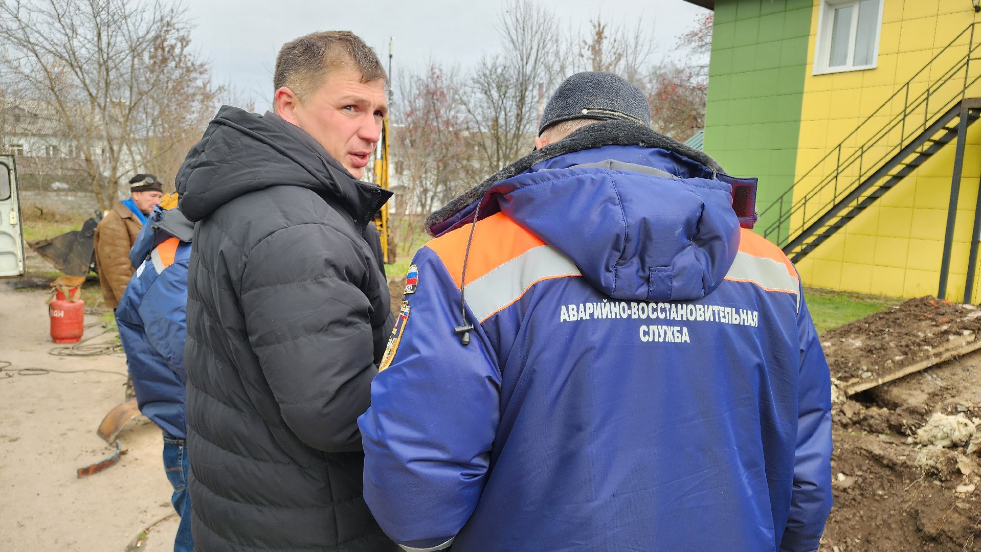 кашира, авария, утечка на сетях, горячая вода, отопление, аварийная бригада, ремонт, теплосеть,