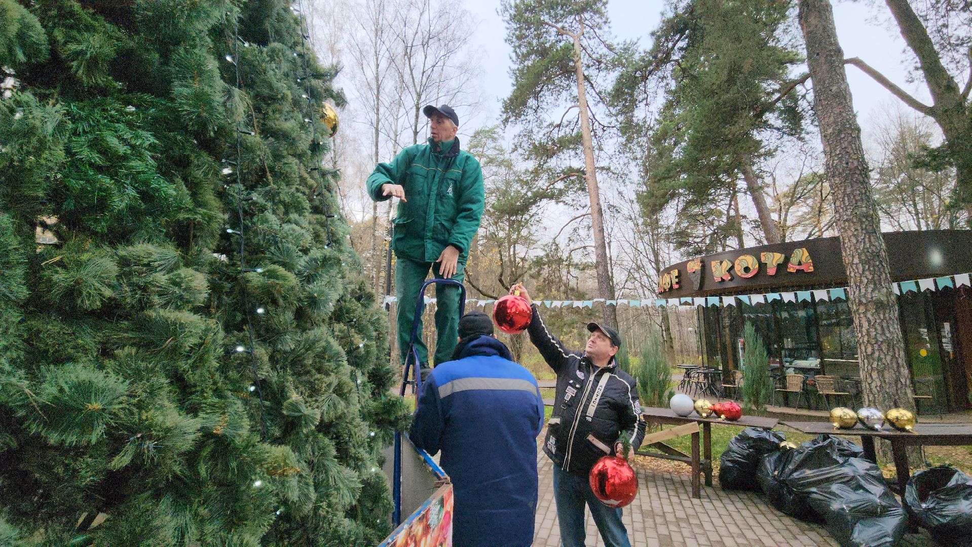 детский городок сказочный, новый год, украшение елки,
