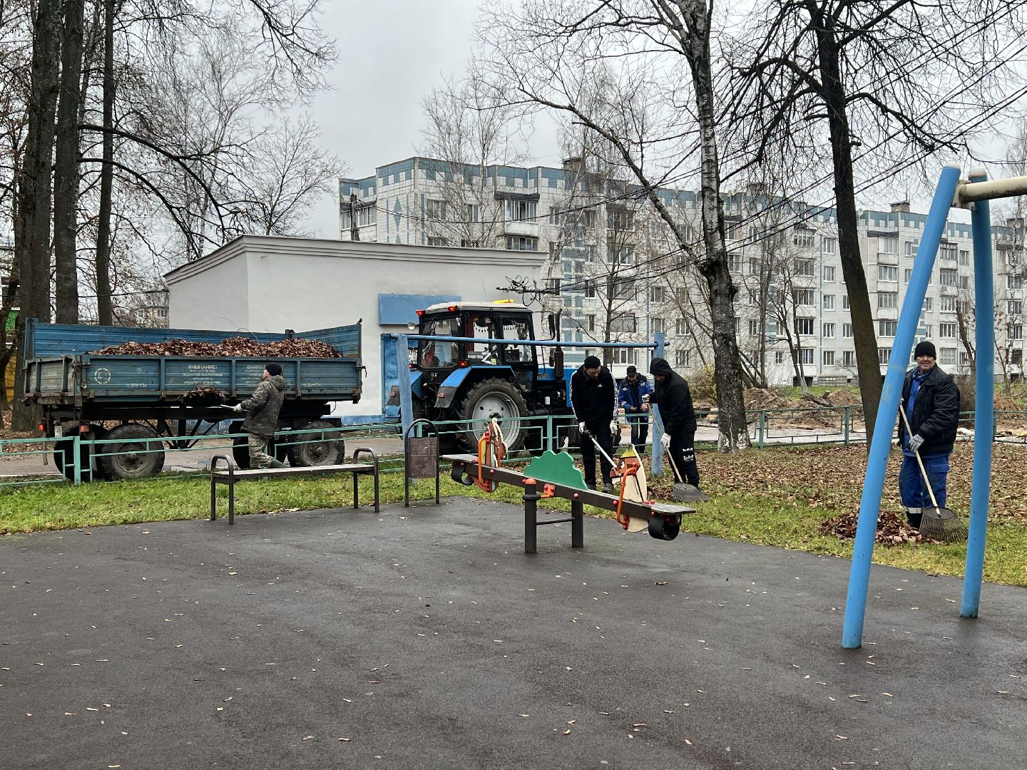 Уборка листвы талдом,  Талдомский округ, благоустройство 2025,