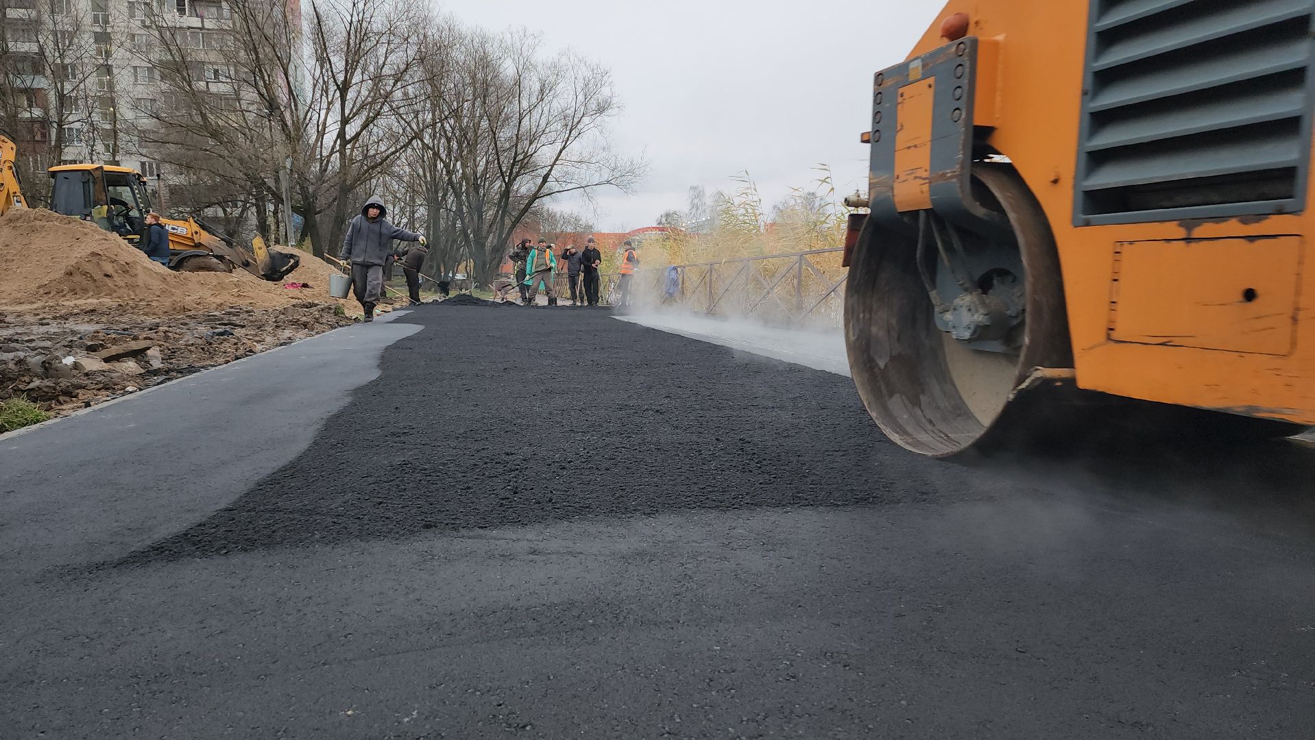 Асфальтирование , Асфальтирование тротуаров , укладка асфальта, Тротуары у пруда, Лобня,