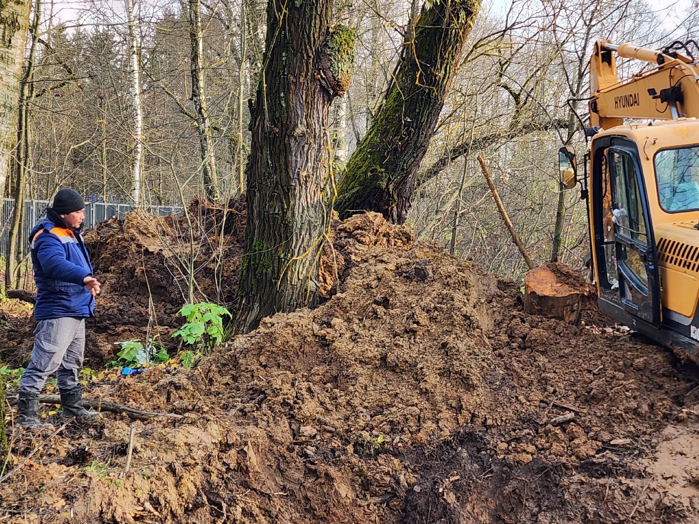 чехов, село мелихово, водопровод, трасса водоснабжения, строительство, обновление, модернизация, укладка новых труб хвс, холодная вода, траншея,  колодец,скажина, строительство камеры, запорная арматура, краны вентили,улучшение качества водоснабжения,