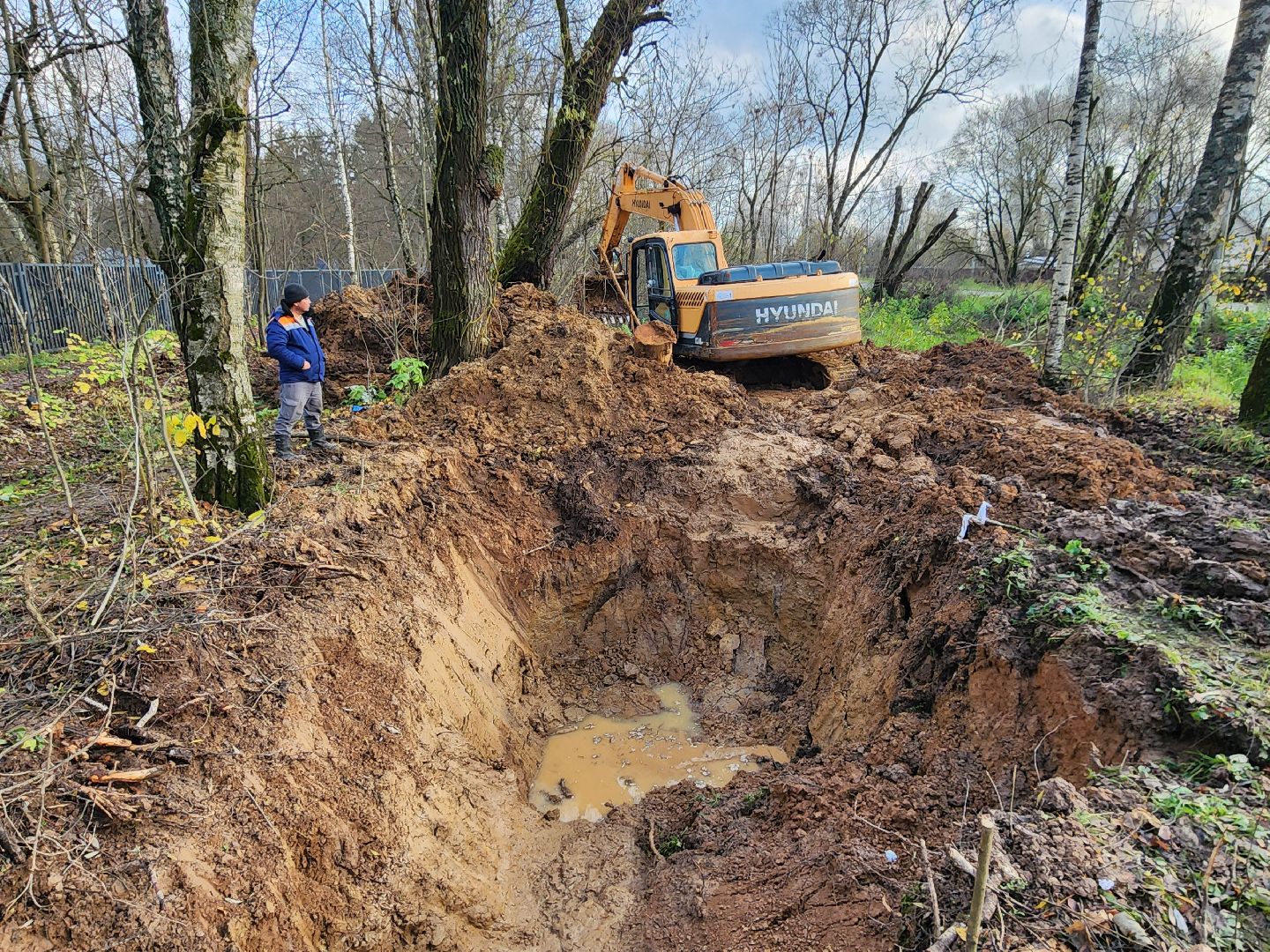 чехов, село мелихово, водопровод, трасса водоснабжения, строительство, обновление, модернизация, укладка новых труб хвс, холодная вода, траншея,  колодец,скажина, строительство камеры, запорная арматура, краны вентили,улучшение качества водоснабжения,