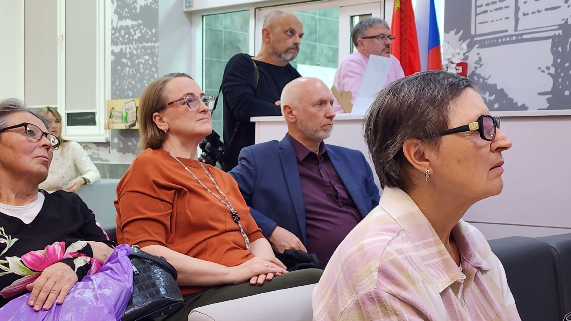 истра, библиотека, вернисаж,