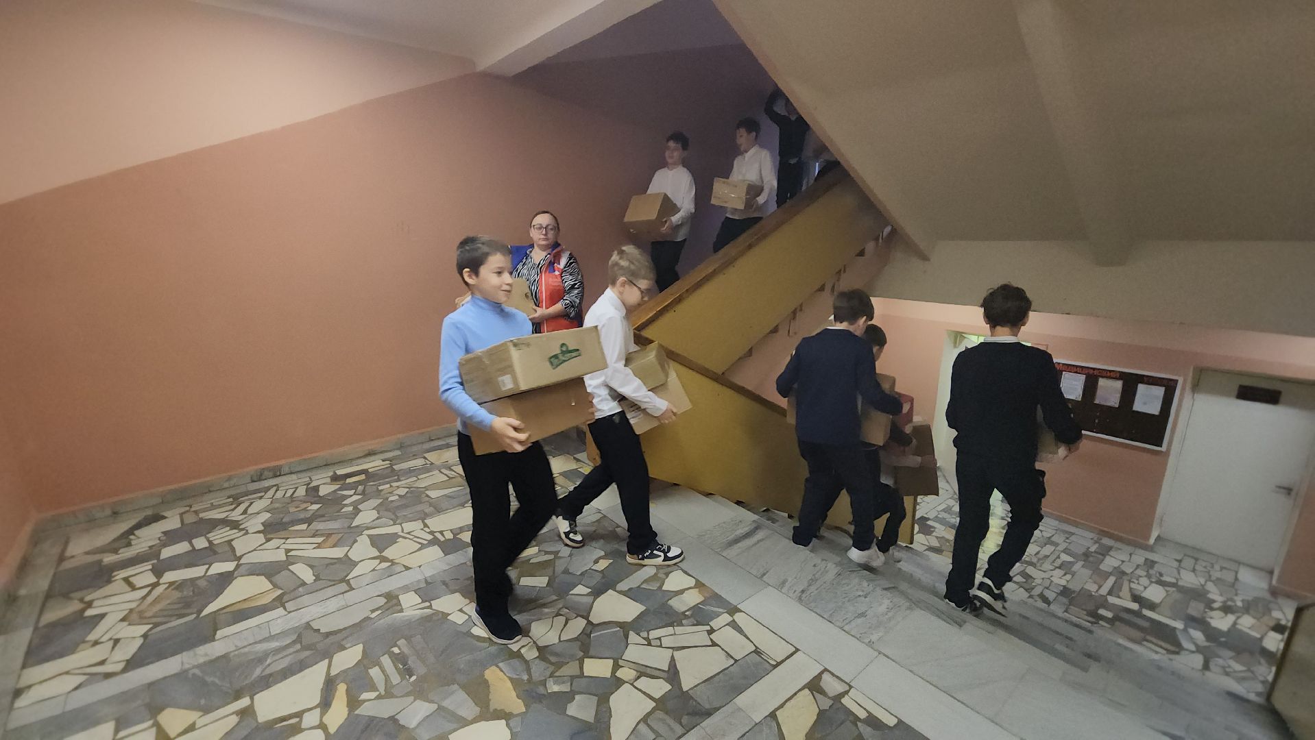 гимназия протвино, сбор гумпомощи,