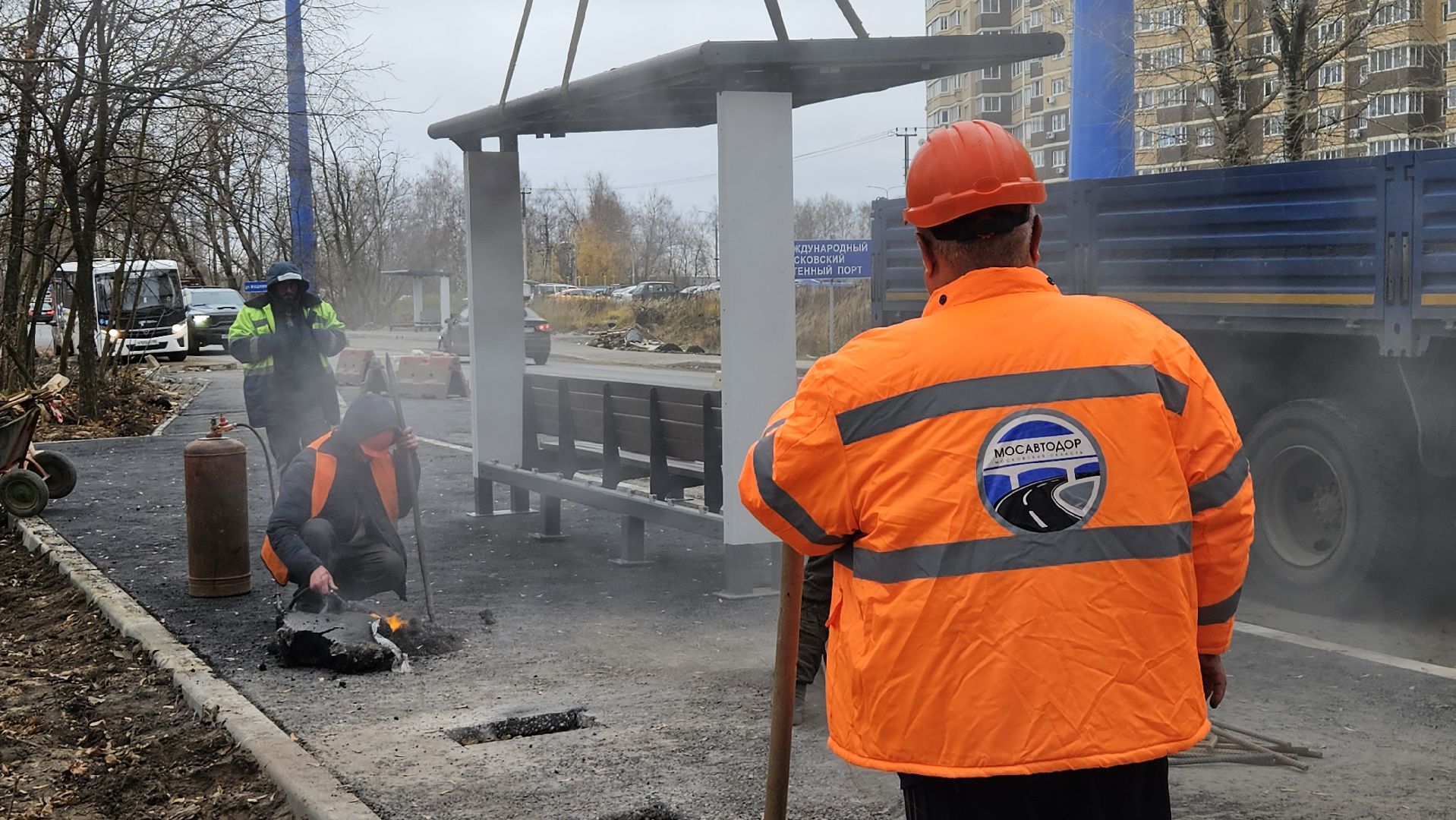 долгопрудный, новые водники, автобусная остановка,