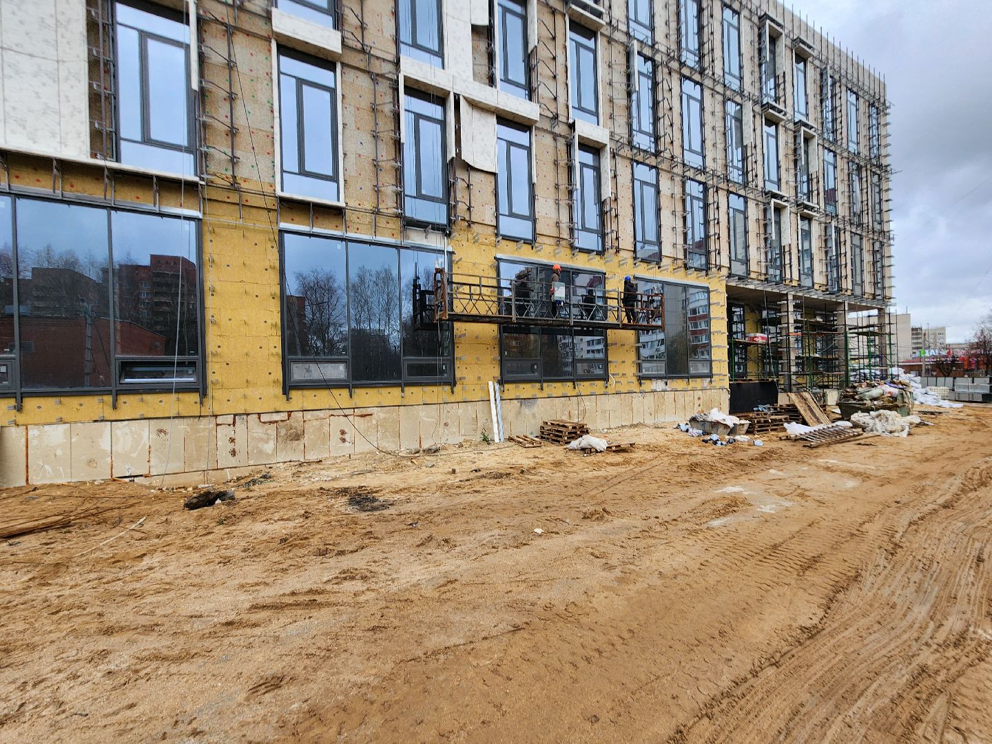 чехов,улица мира 4а, детская поликлиника, строительство, фасадные работы, утепление фасада, облицовка фасада, наружные стены, гидроизоляция, теплоизоляция, наружная отделка, остекление, окна и форточки, остекление дверей, стеклянные панели и блоки, погрузочные работы, внутренняя отделка помещений, инженерные сети, нацпроект здравоохранение, госпрограмма московской области,