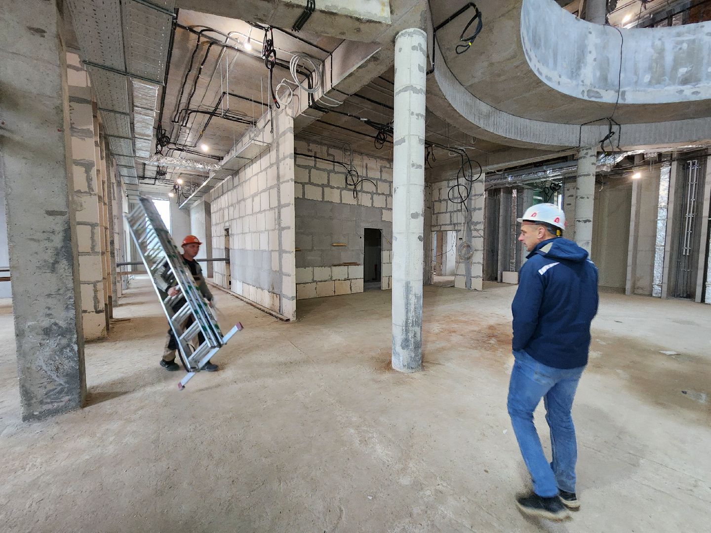 чехов,улица мира 4а, детская поликлиника, строительство, фасадные работы, утепление фасада, облицовка фасада, наружные стены, гидроизоляция, теплоизоляция, наружная отделка, остекление, окна и форточки, остекление дверей, стеклянные панели и блоки, погрузочные работы, внутренняя отделка помещений, инженерные сети, нацпроект здравоохранение, госпрограмма московской области,