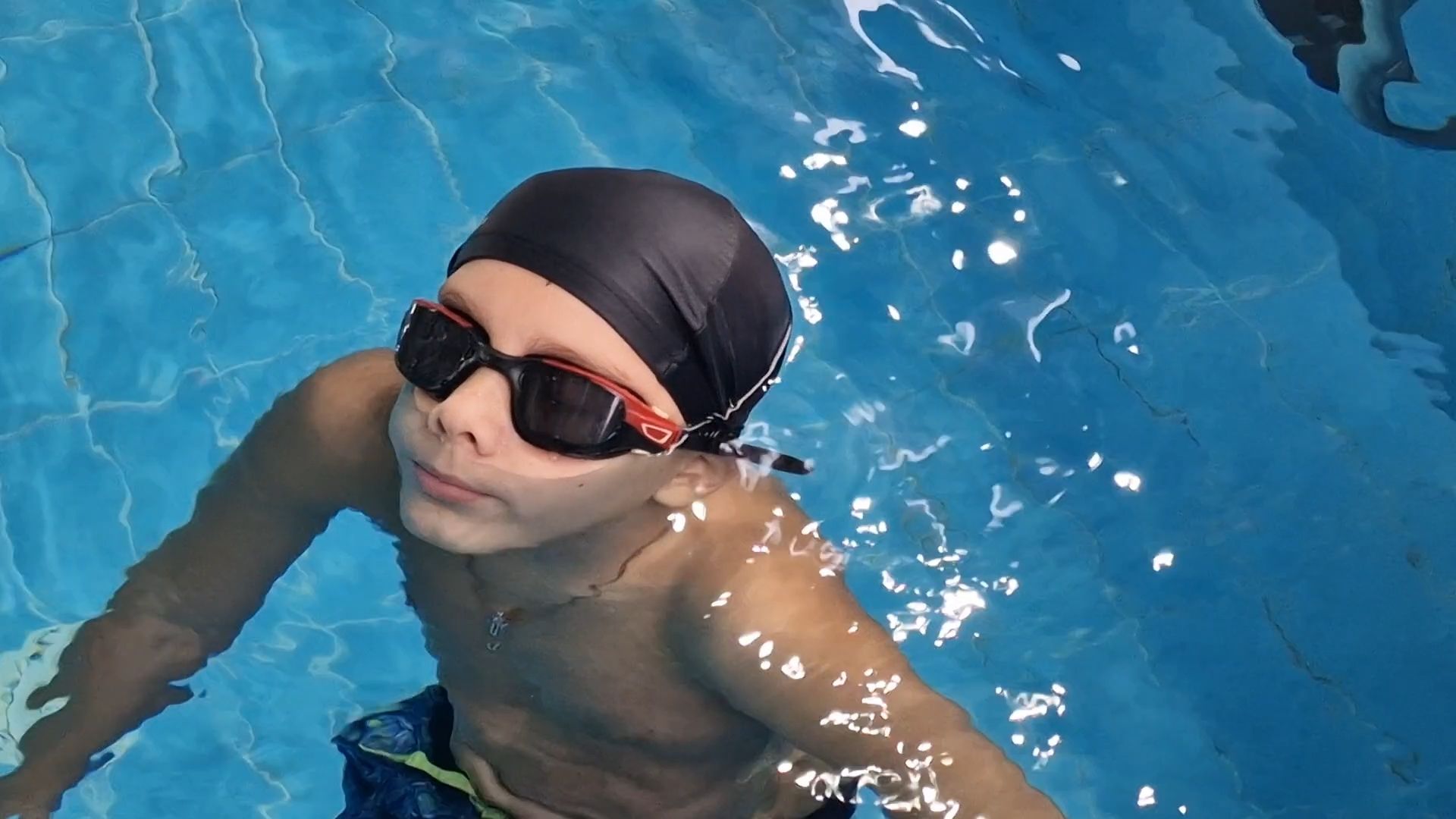 спорткомплекс метеор им еа донской балашиха,мама особенного ребнка из Балашихи рассказала о пользе адаптивного плавания для её сына,