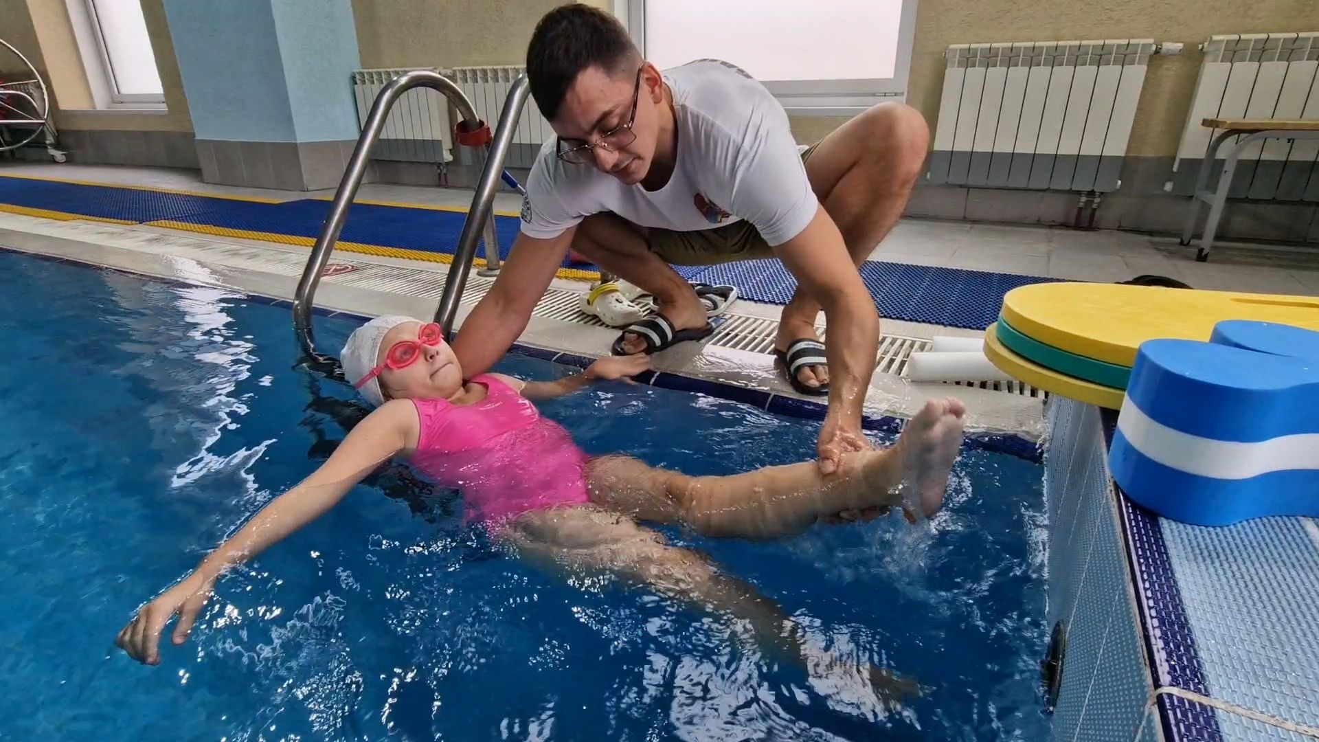 спорткомплекс метеор им еа донской балашиха,мама особенного ребнка из Балашихи рассказала о пользе адаптивного плавания для её сына,