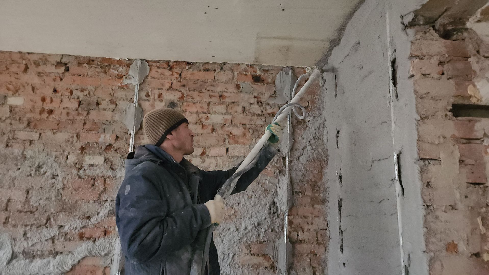 Гостиница , Лобня,Штукатурка стен ,