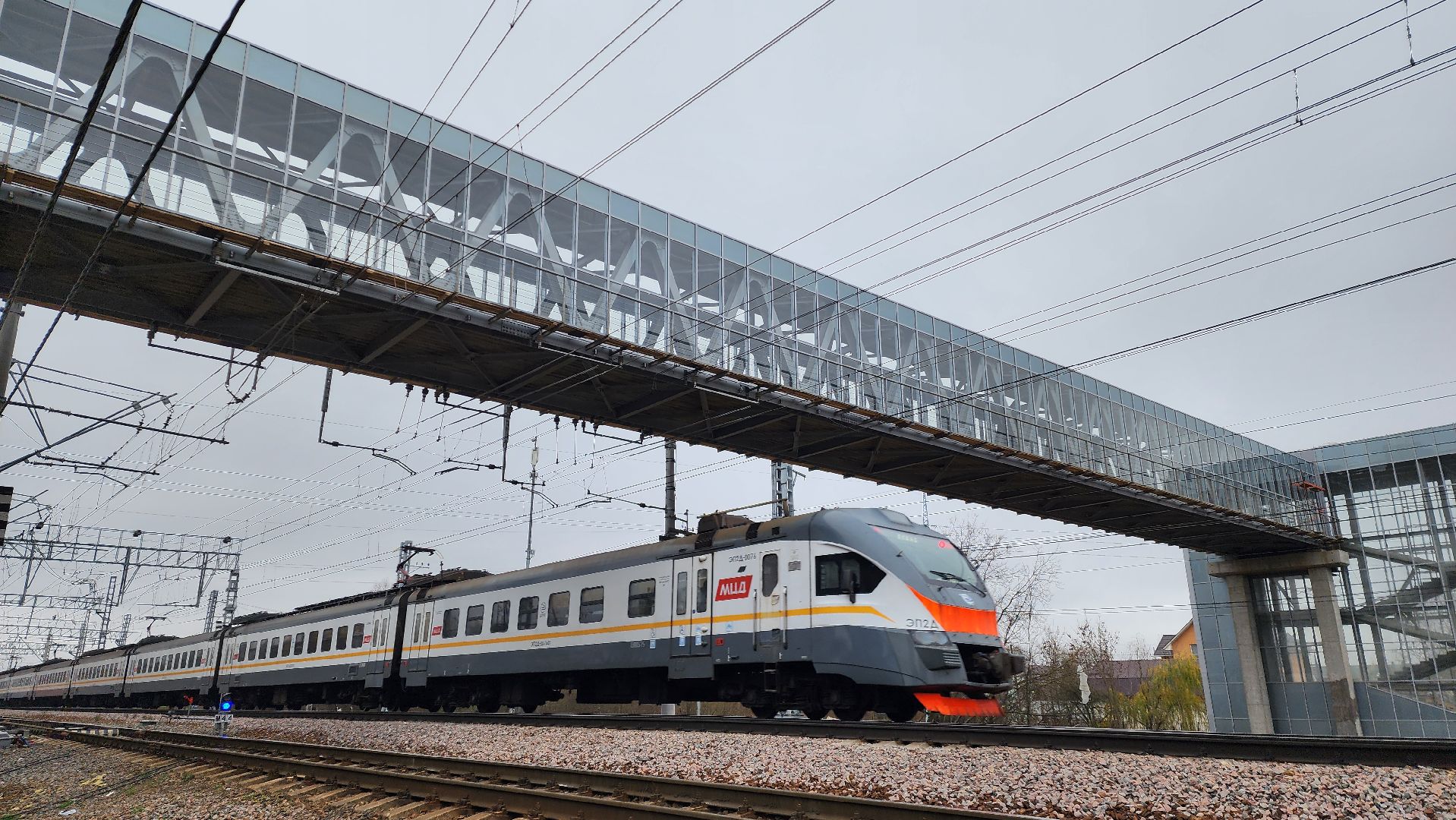 надземный переход, надземный пешеходный переход, Лобня, Остекление ,