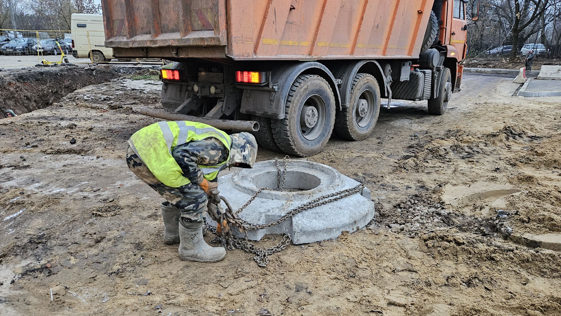 долгопрудный, молодежная улица, ливневая канализация, теплосеть, ремонт, инженерные коммуникации,