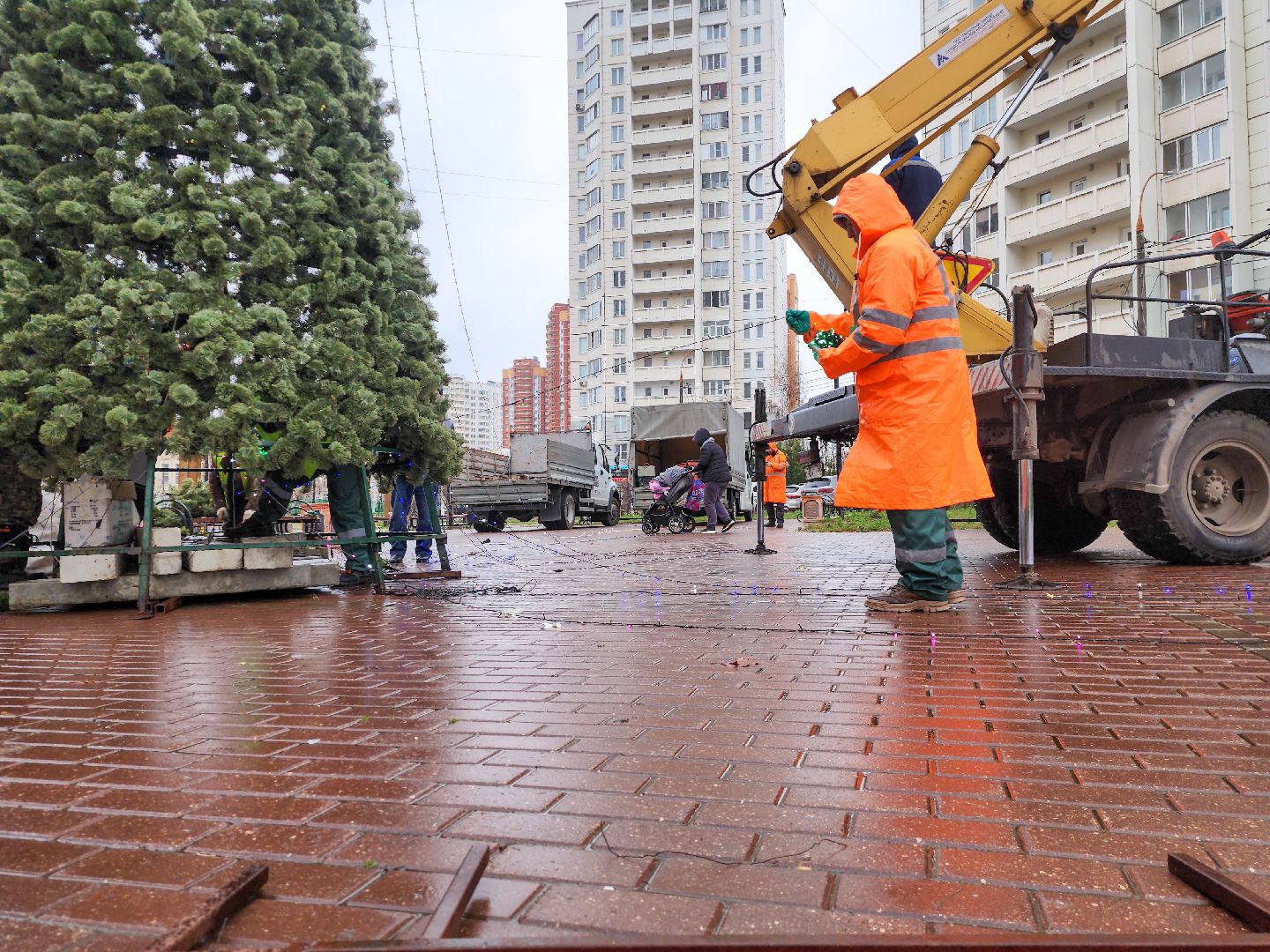 Подольск, Новогодняя елка,  Подольский комбинат благоустройства, Гирлянды,