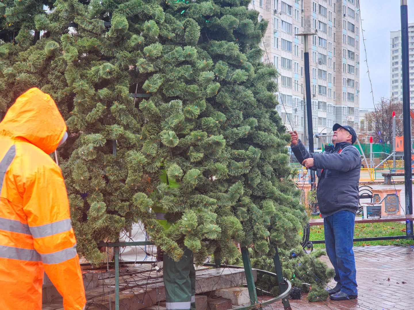 Подольск, Новогодняя елка,  Подольский комбинат благоустройства, Гирлянды,