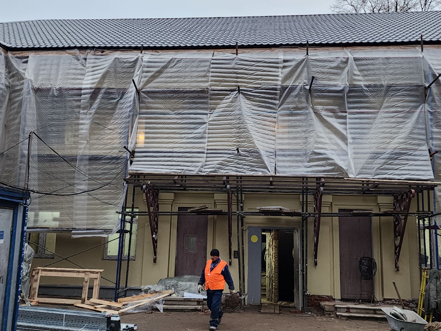 чехов, улица монтажная 8, дошкольное отделение, детский сад, гимназия 2, капитальный ремонт, реконструкция, обновление, капремонт здания, внутренняя отделка помещений, перекрытия, инженерные сети, кровля, фасад, утепление, гидроизоляция, бассейн, замена окон и дверей,госпрограмма московской области,электропроводка, индивидуальный тепловой пункт,