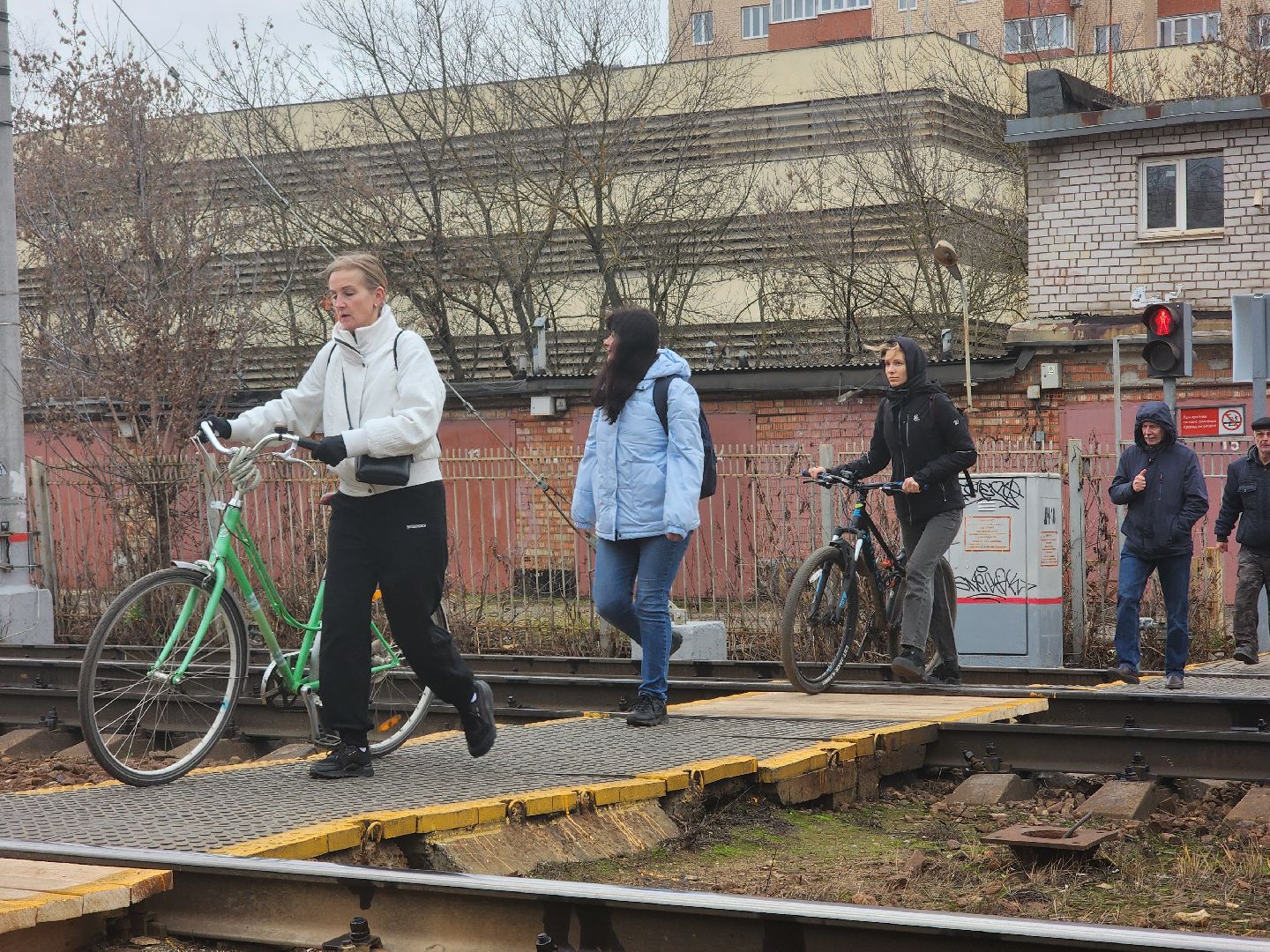 королёв,  ржд, безопасность на железной дороге королева, станция болшево,