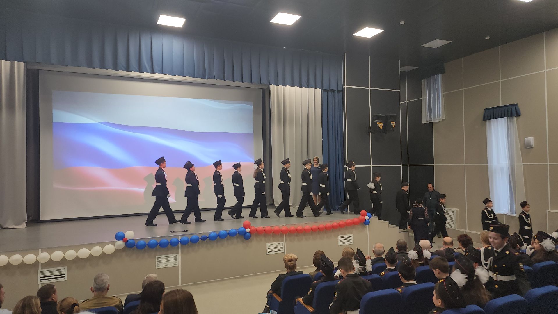 долгопрудный, 11 школа, новый корпус, кадеты, боевое братство, кинологи, волонтерство, день сотрудника МВД,