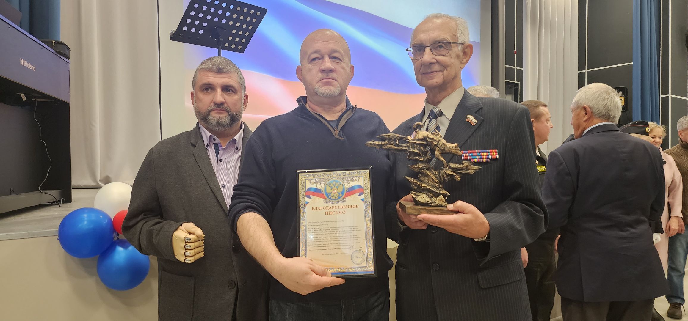 долгопрудный, 11 школа, новый корпус, кадеты, боевое братство, кинологи, волонтерство, день сотрудника МВД,